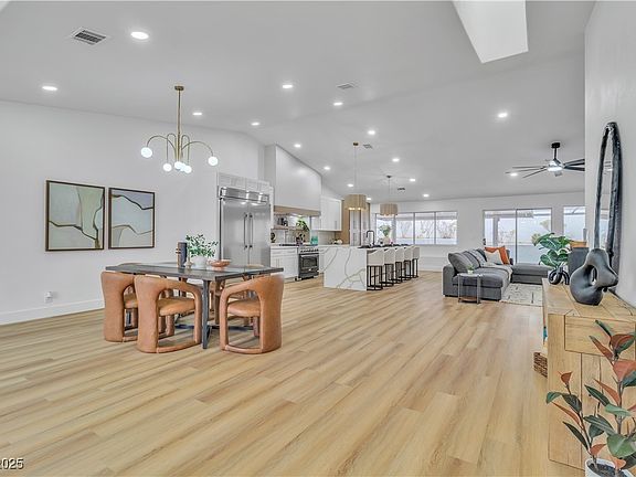 2nd image of 3105 Siena Cir