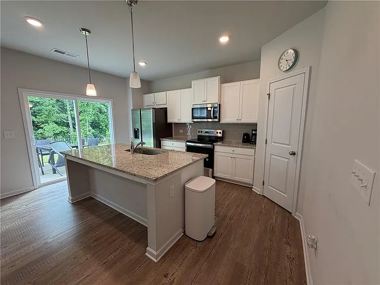 54 Autumnwood Ct — Photo 2
