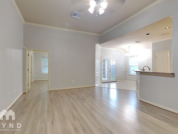 2nd image of 8324 Parnell St