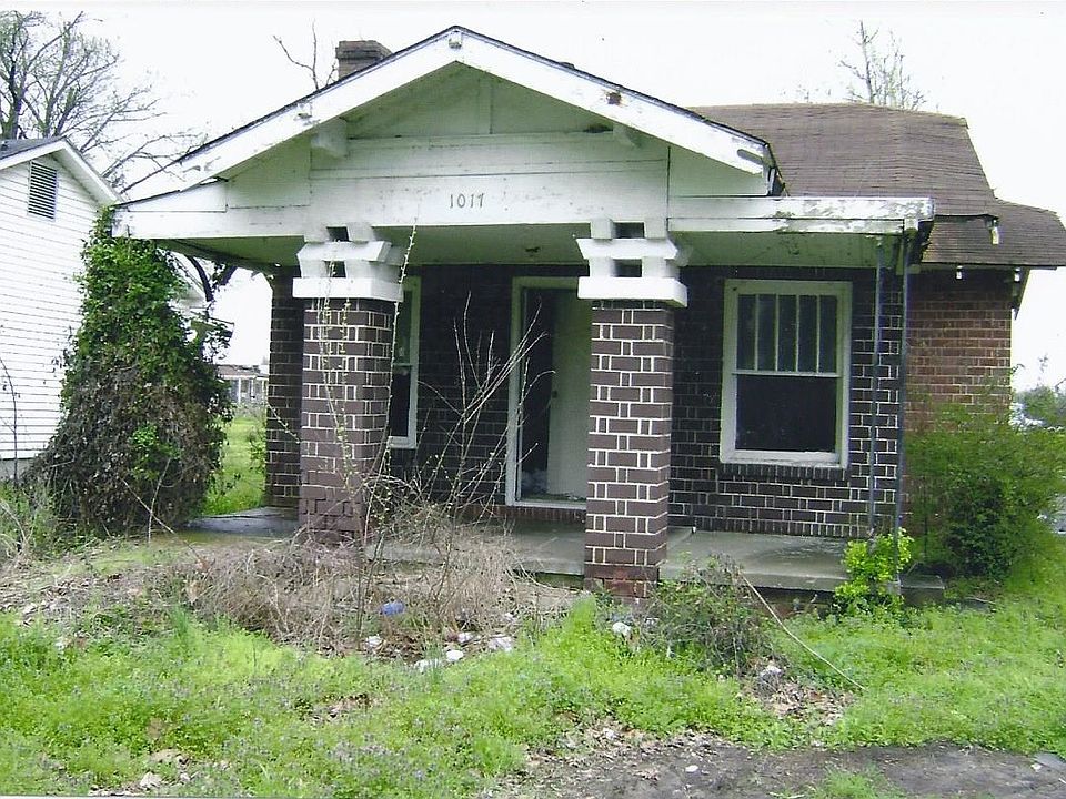 1st image of 1017 W Ash St