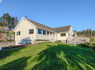 66595 Quail Rd, North Bend, OR 97459