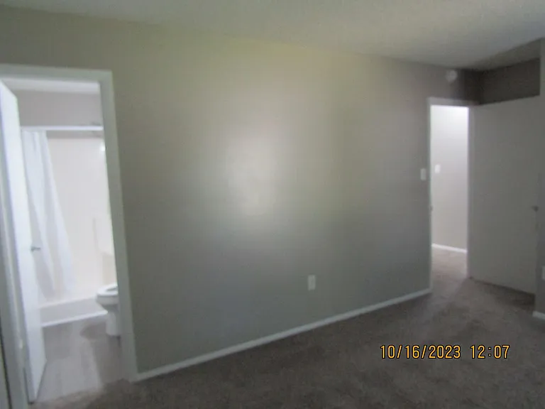 1256 Eaglewood Dr — Photo 24