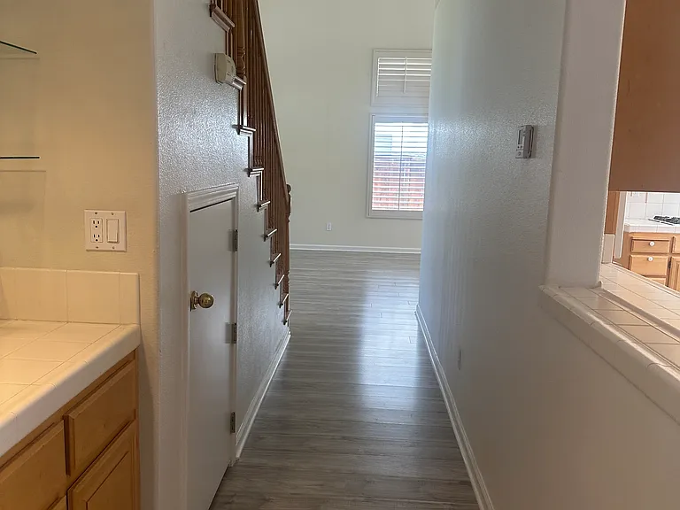 2104 Lynwood Way — Photo 11