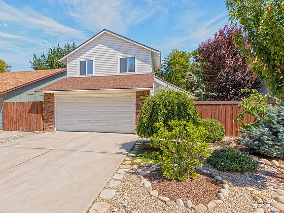 2nd image of 6058 N River Glen Pl