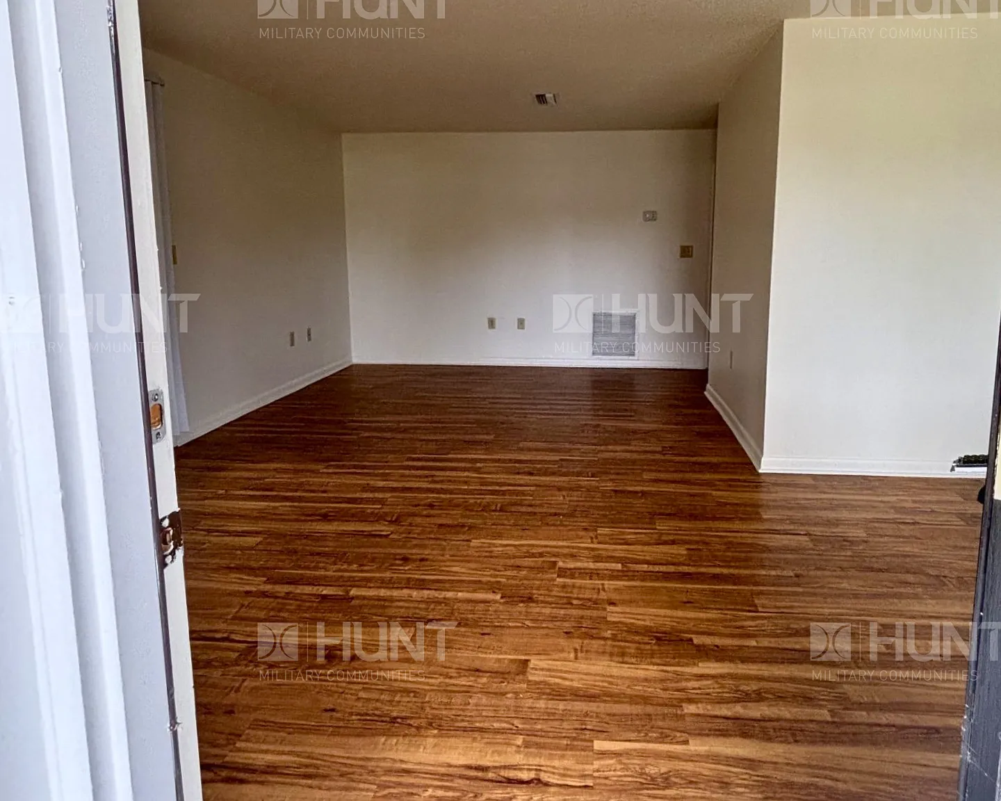 3 bed, 1.5 bath, 1304 sqft, $1,625 — Photo 2