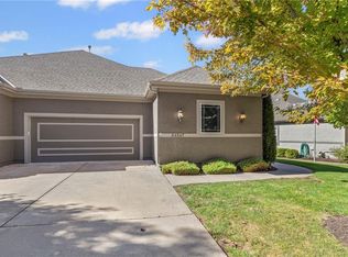 24547 W 110th St, Olathe, KS 66061