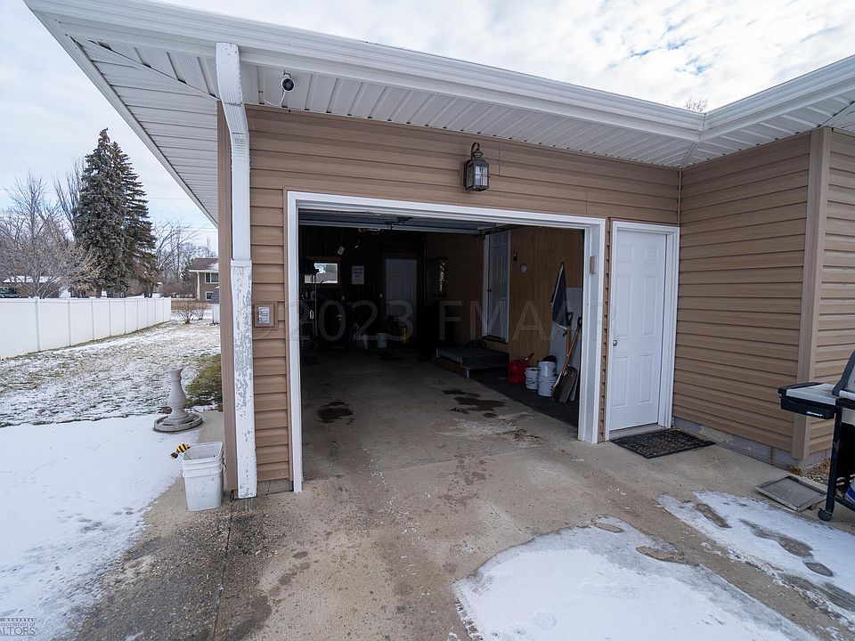 1121 Salzer Ln, Enderlin, ND 58027 Zillow