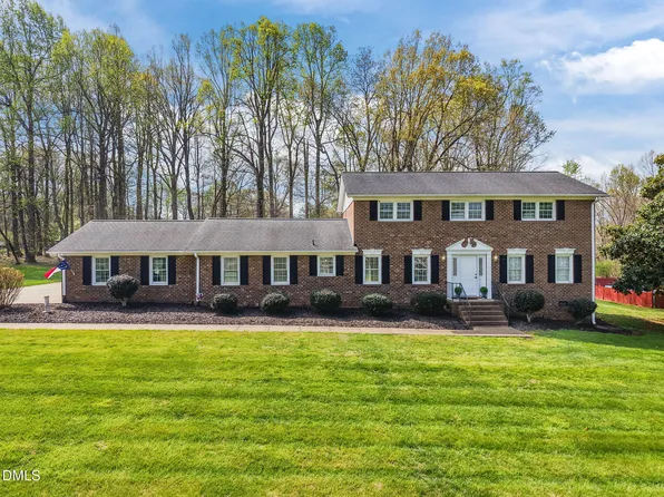 112 E Laramie Dr, Mebane, NC 27302