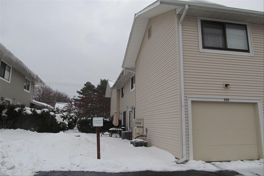 2nd image of 595 Eastbrooke Ln