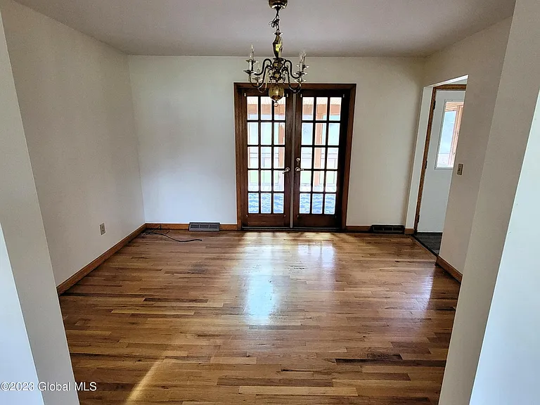 Dining Room with HR floors