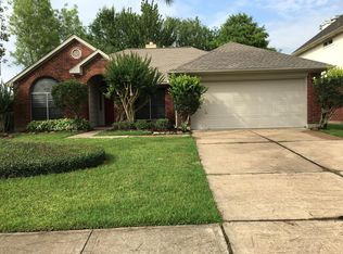 15519 Constitution Ln, Friendswood, TX 77546
