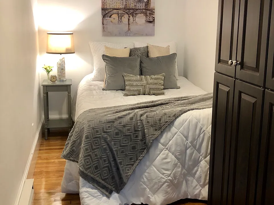 Bedroom with Builtins