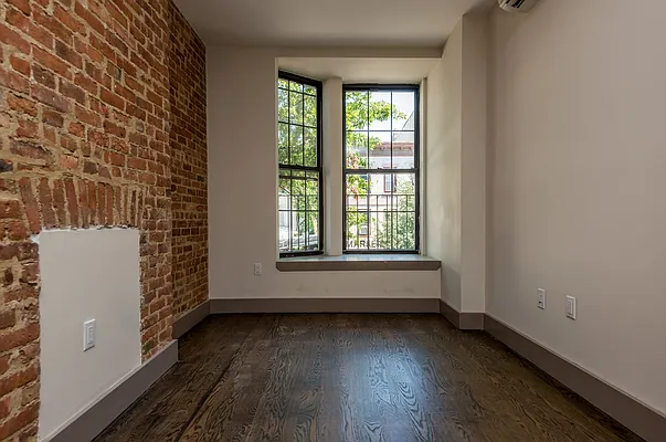 Rented by Nooklyn NYC LLC | media 34