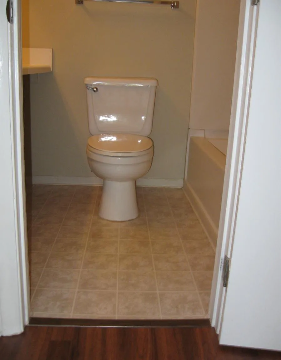 1 bed, 120 sqft, $835 — Photo 2