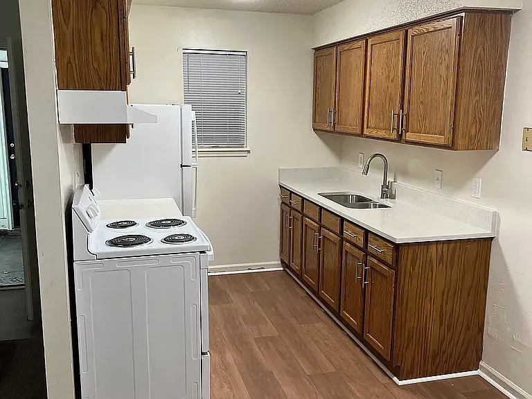 Twin Oaks Apartments — Photo 6