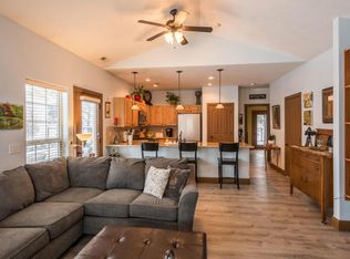 925 W Willow Lake Loop, Coeur D Alene, ID 83815