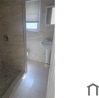 1910 Garfield St #4 — Photo 3