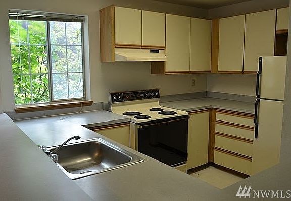 3rd image of 17124 44th Ave W APT A201