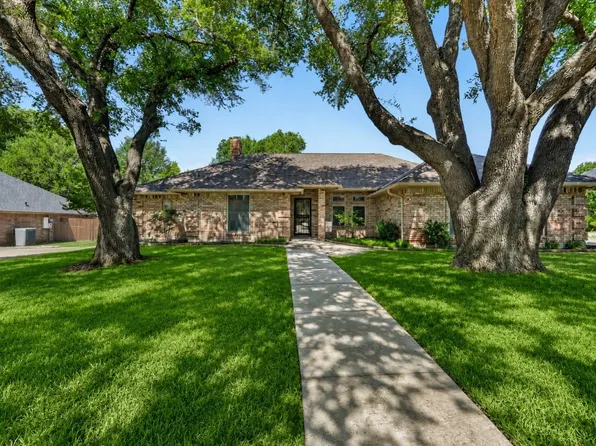 3800 Snow Creek Dr, Aledo, TX 76008