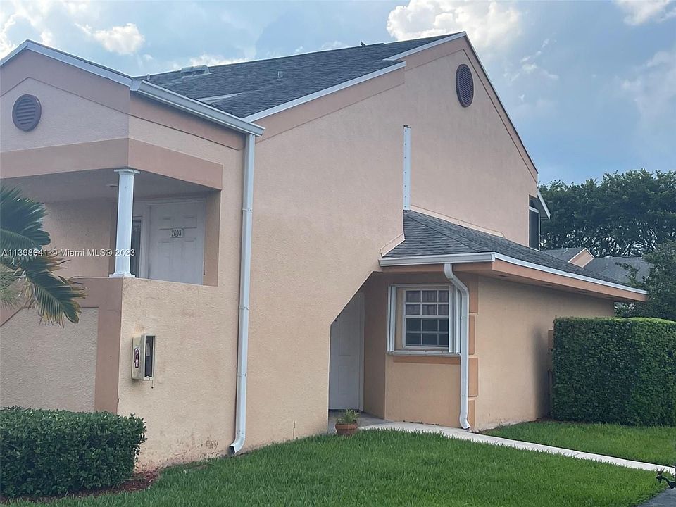 1st image of 2607 SE 19th Ct #104-A