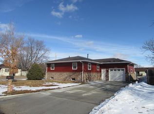 903 S Vine St, Grand Island, NE 68801