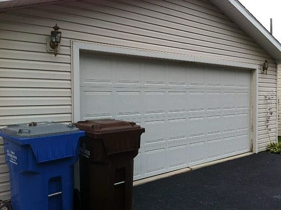 3rd image of 3413 Fernwood Dr