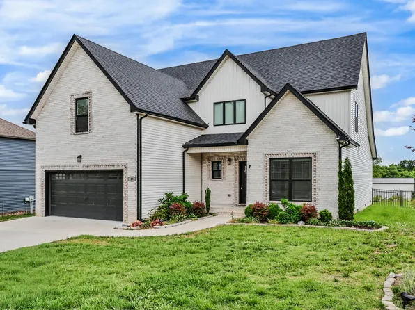 1298 Highgrove Ln, Clarksville, TN 37043