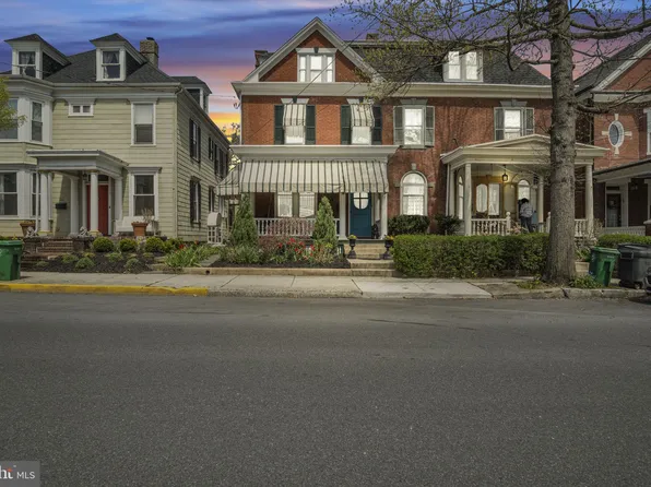 261 W Pomfret St, Carlisle, PA 17013