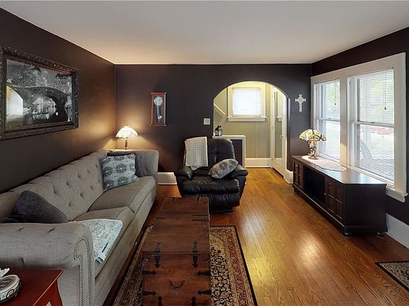 3rd image of 2212 18th St