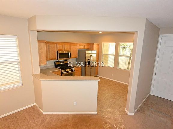 3rd image of 6713 Bluebell Garden St