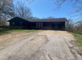 698 State Road A, Linn Creek, MO 65052