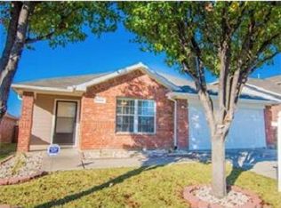 11829 Gold Creek Dr E, Fort Worth, TX 76244