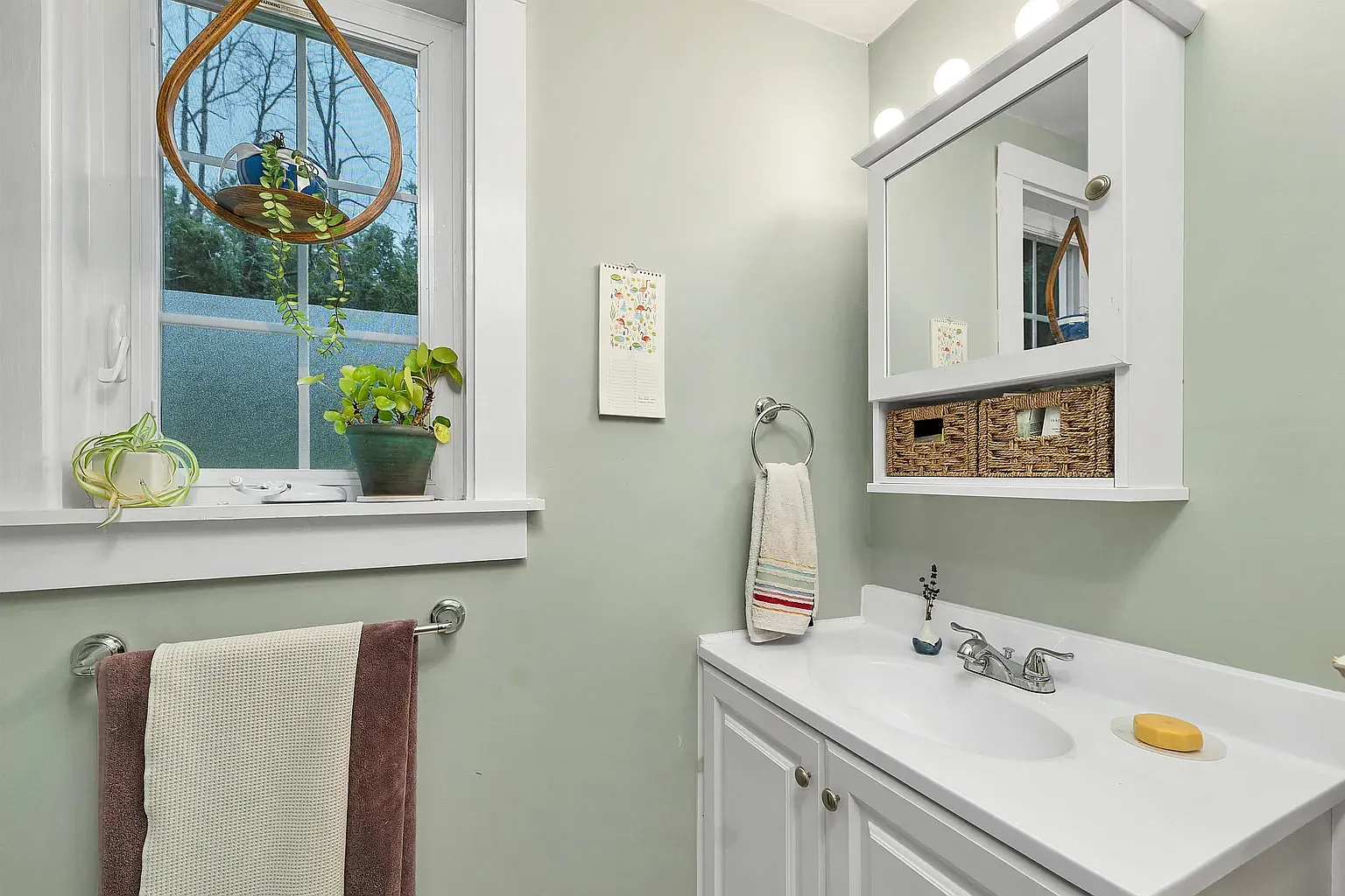2 bed, 1200 sqft, $1,650 — Photo 2