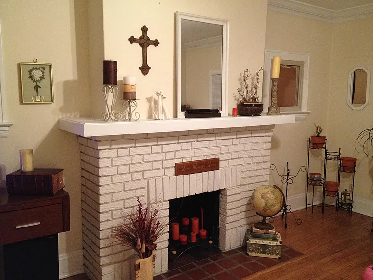 Decorative firebplace
