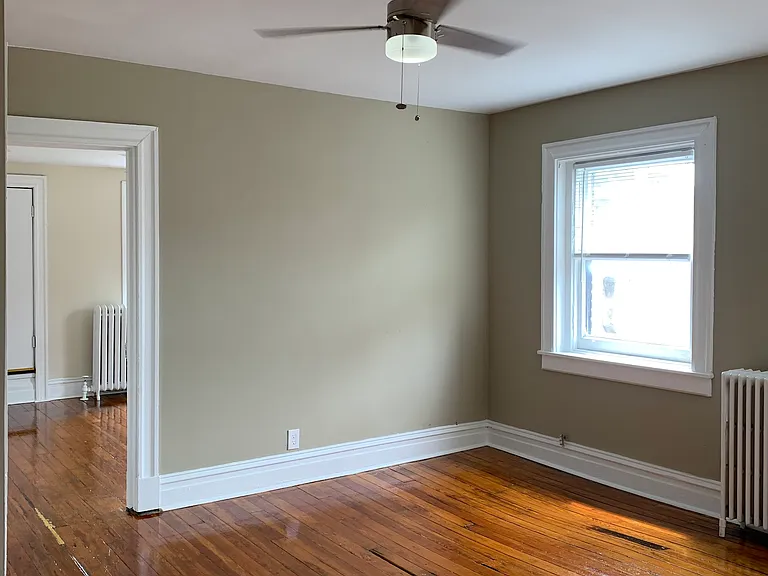 1203 Cathedral St #8 — Photo 3