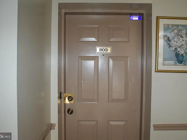 9716 Lake Pointe Ct #203 — Photo 2