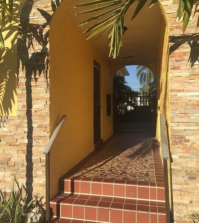 1st image of 7029 Hibiscus Ave S #1