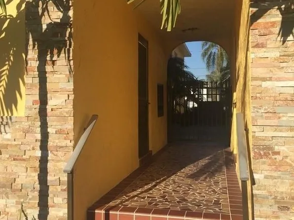 7029 Hibiscus Ave S, Saint Petersburg, FL