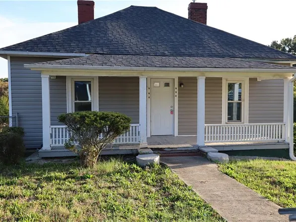 994 Burton St, Eden, NC 27288