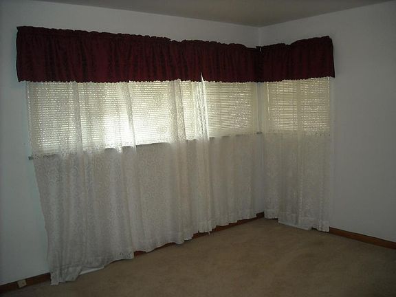 2nd image of 208 Tolley Dr