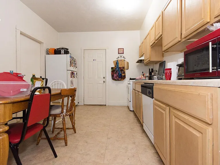 11 Ashford St #2 — Photo 2