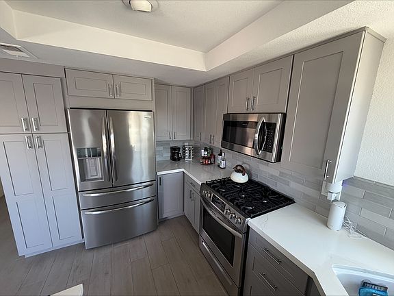 5th image of 1237 W Balboa Blvd