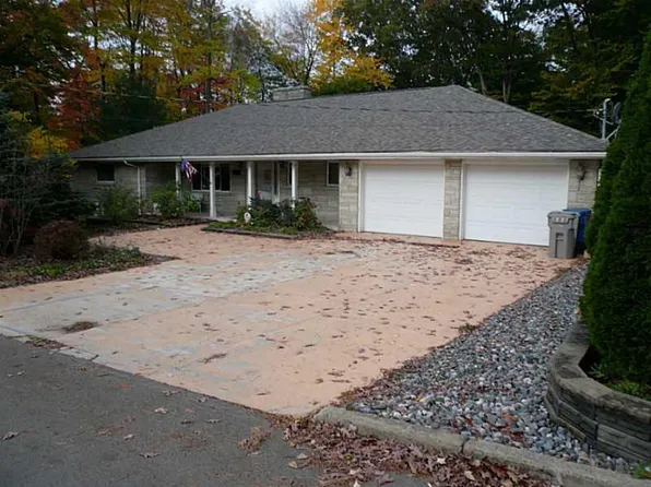 260 Wood St, Meadville, PA 16335