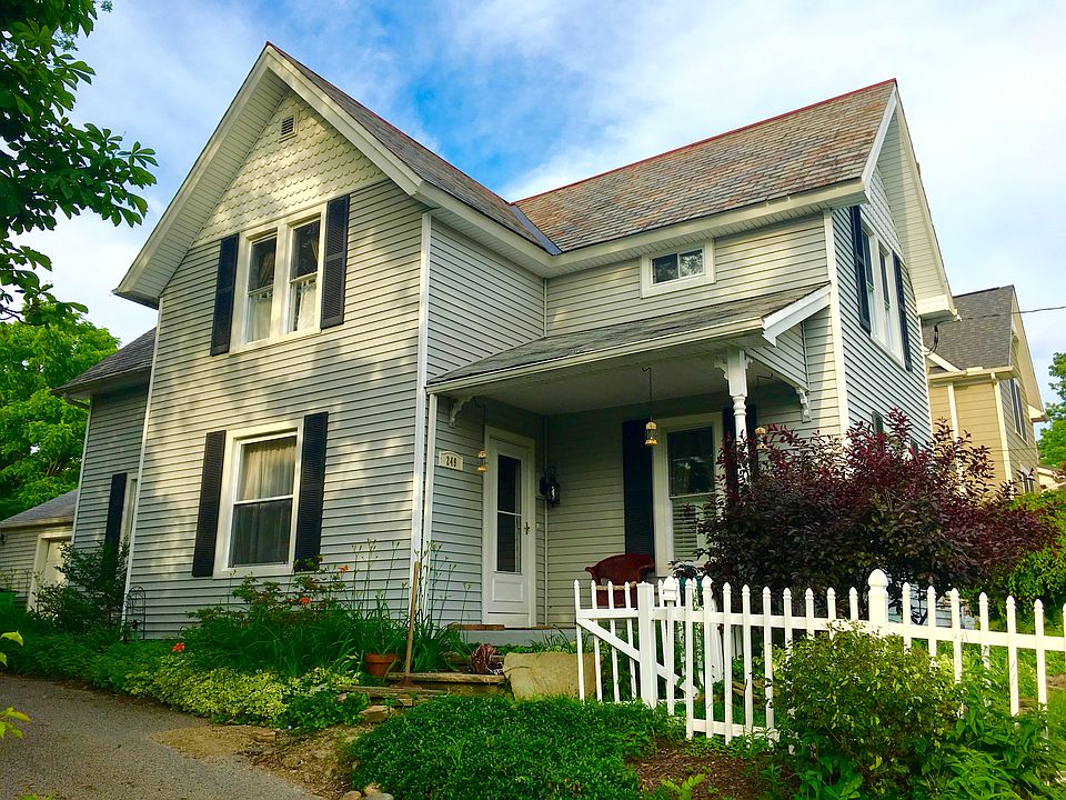 1st image of 249 Bell St #0