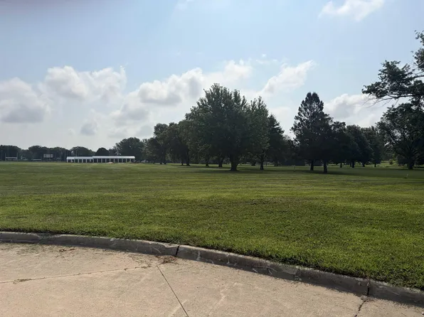 704 Van Buren St, Shiloh, IA 50680