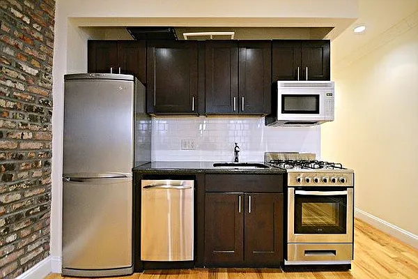 Rented by Bold New York | media 19