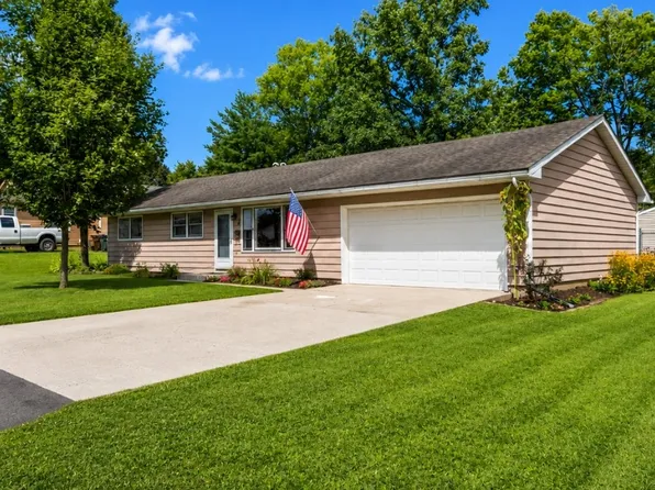 55 Apple Dr, Farmersville, OH 45325