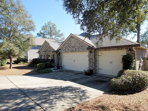 3rd image of 902 Tadpole Ave
