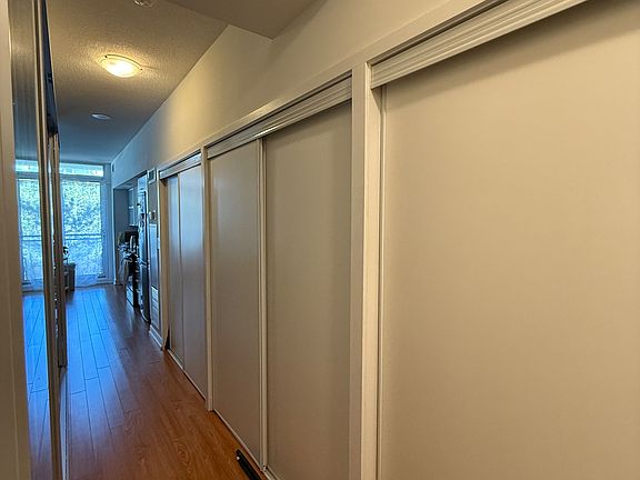 3rd image of 8 Telegram Mews #335