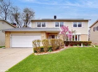 1416 S Robert Dr, Mount Prospect, IL